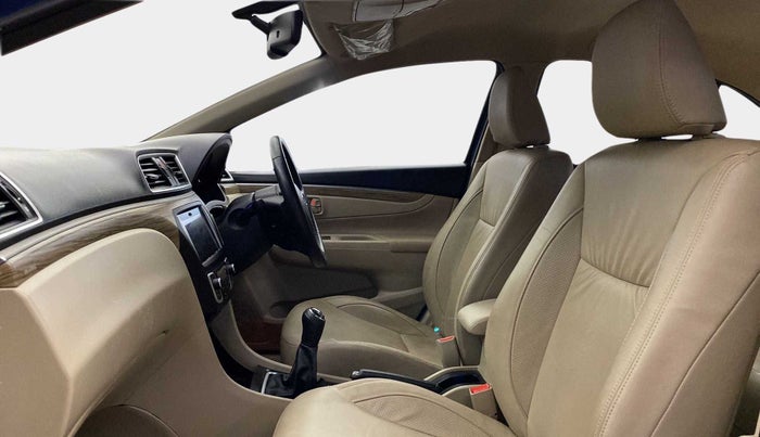 2020 Maruti Ciaz ALPHA 1.5 SHVS PETROL, Petrol, Manual, 26,202 km, Right Side Front Door Cabin