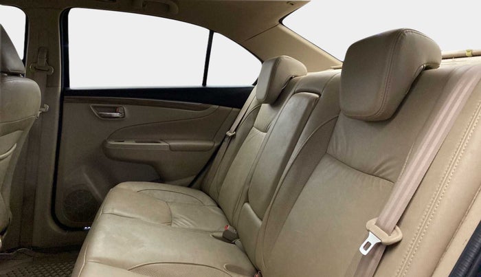 2020 Maruti Ciaz ALPHA 1.5 SHVS PETROL, Petrol, Manual, 26,202 km, Right Side Rear Door Cabin