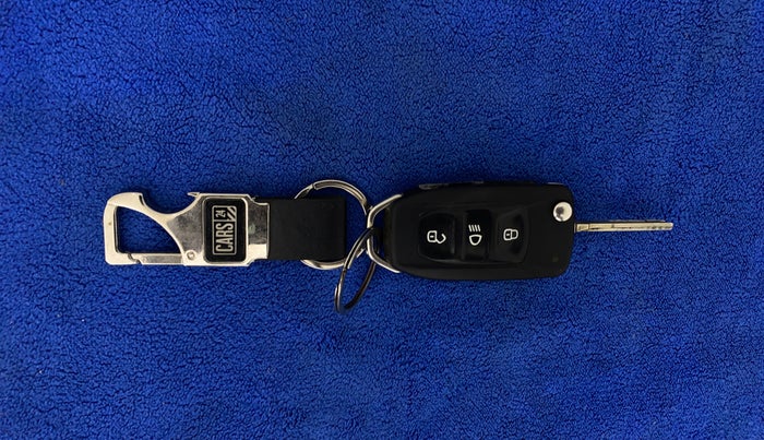 2022 Tata NEXON XM DIESEL, Diesel, Manual, 17,148 km, Key Close Up