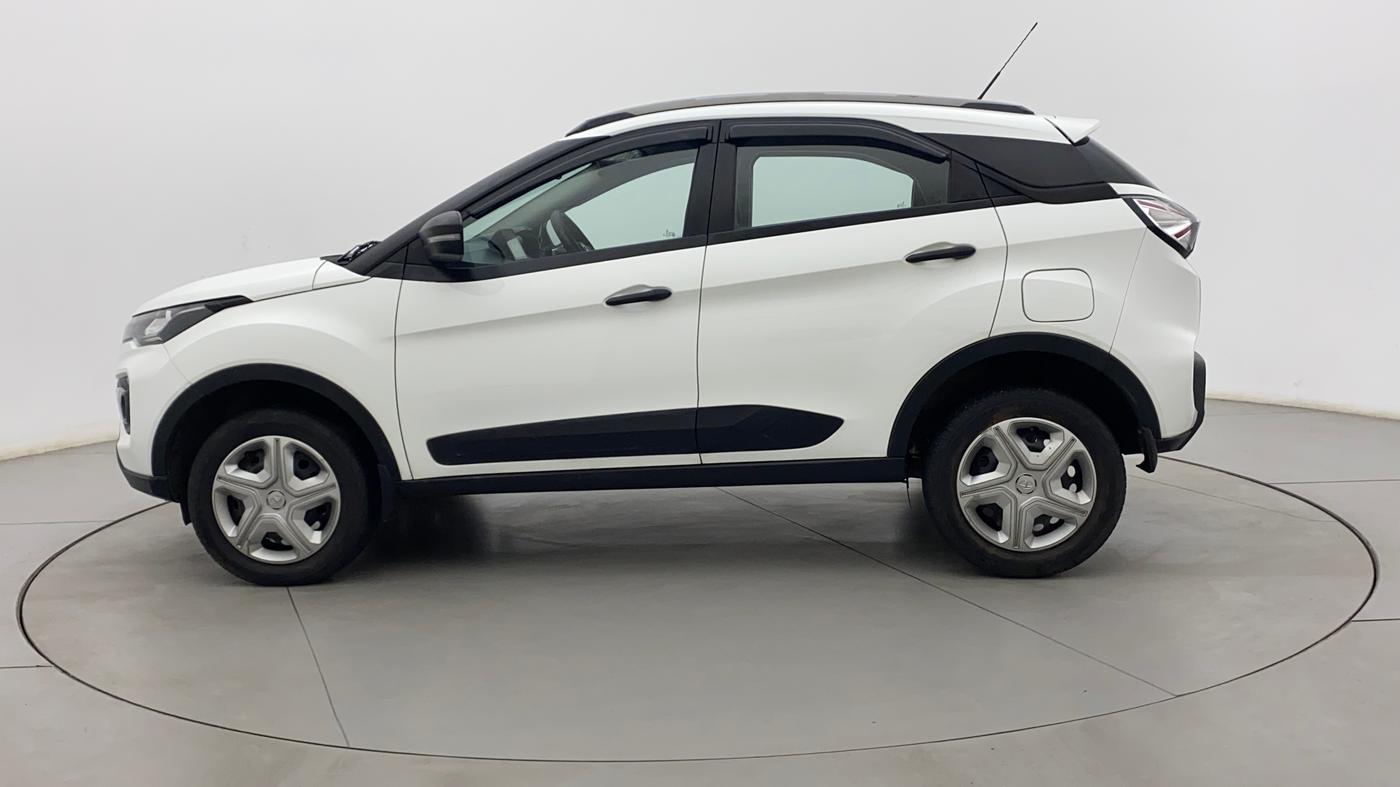 2022 Tata NEXON XM DIESEL, Diesel, Manual, 17,148 km, Left Side