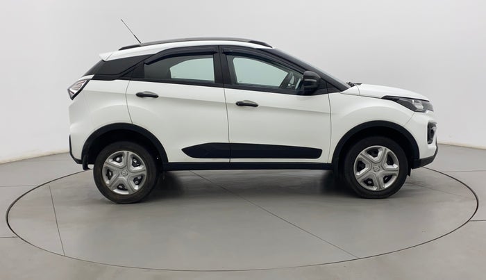 2022 Tata NEXON XM DIESEL, Diesel, Manual, 17,148 km, Right Side View
