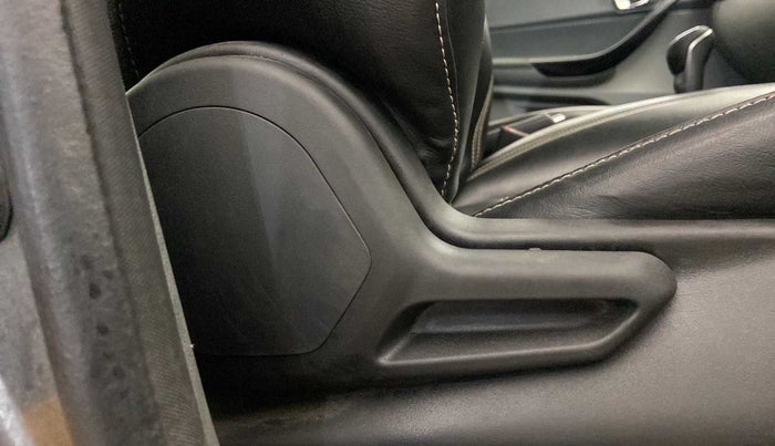 2020 Tata TIGOR XZ PLUS PETROL, Petrol, Manual, 38,783 km, Driver Side Adjustment Panel