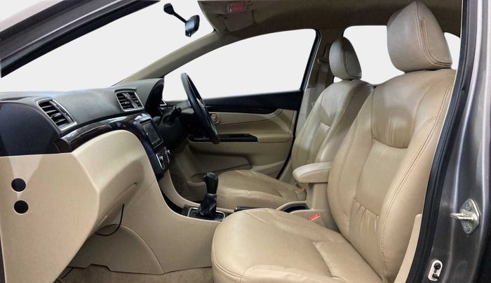 2018 Maruti Ciaz DELTA 1.4 AT PETROL, Petrol, Automatic, 46,874 km, Right Side Front Door Cabin