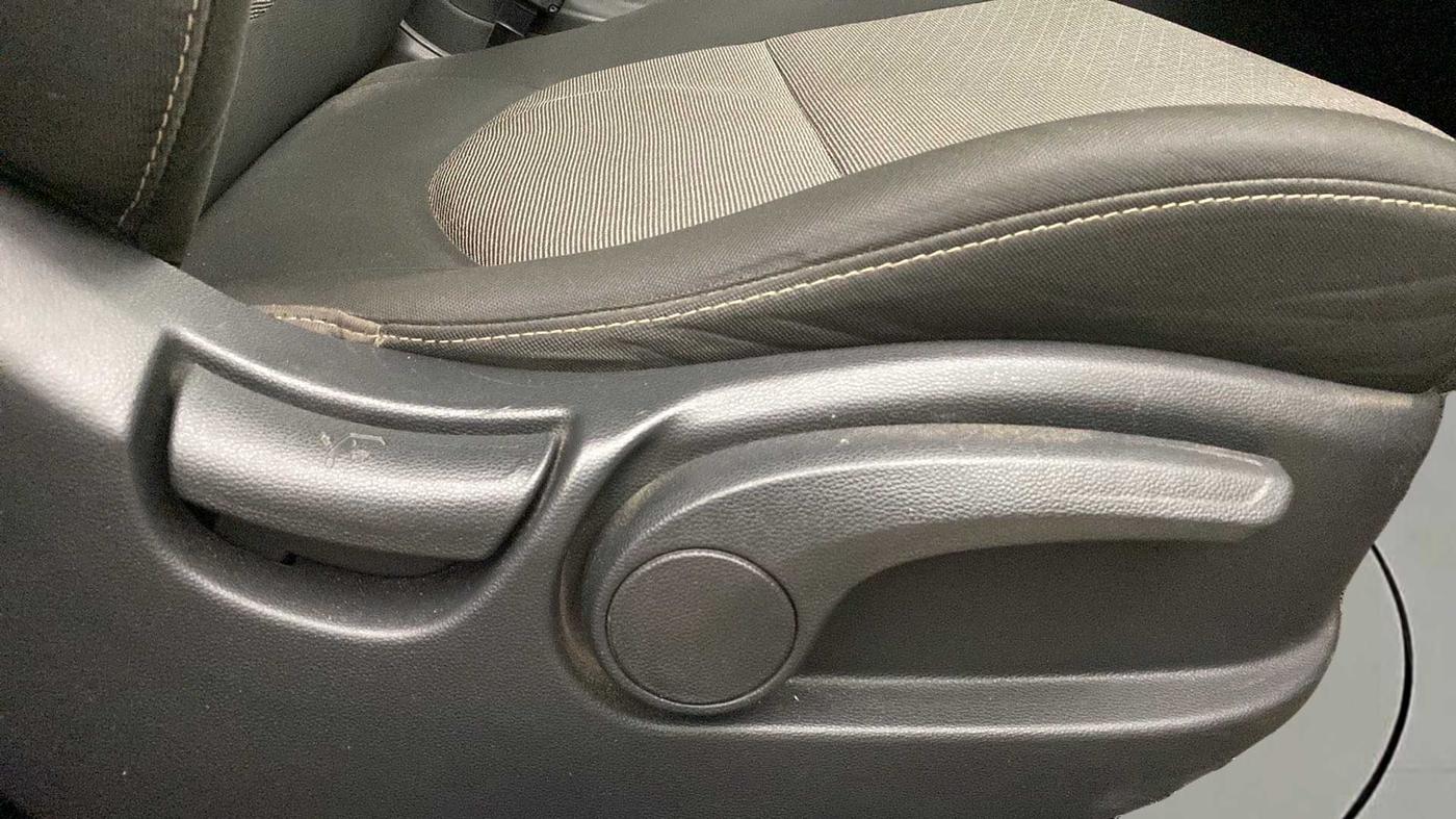 2017 Hyundai Creta SX PLUS AT 1.6 PETROL, Petrol, Automatic, 67,495 km, Driver Side Adjustment Panel