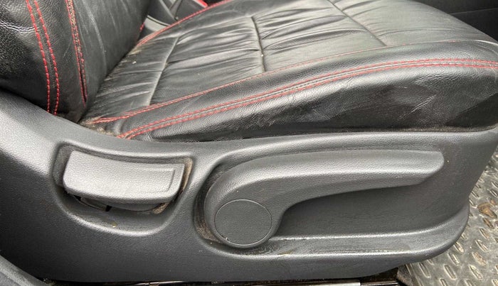 2018 Hyundai Verna 1.6 VTVT SX, Petrol, Manual, 37,823 km, Driver Side Adjustment Panel