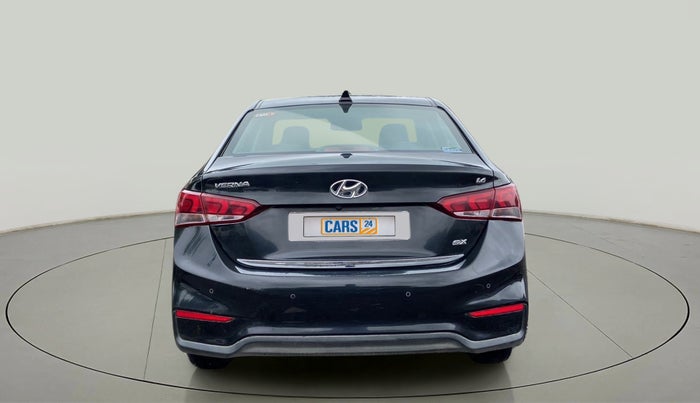 2018 Hyundai Verna 1.6 VTVT SX, Petrol, Manual, 37,823 km, Back/Rear