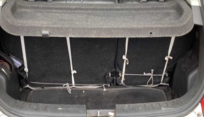 2014 Maruti Swift VXI, Petrol, Manual, 66,226 km, Boot Inside