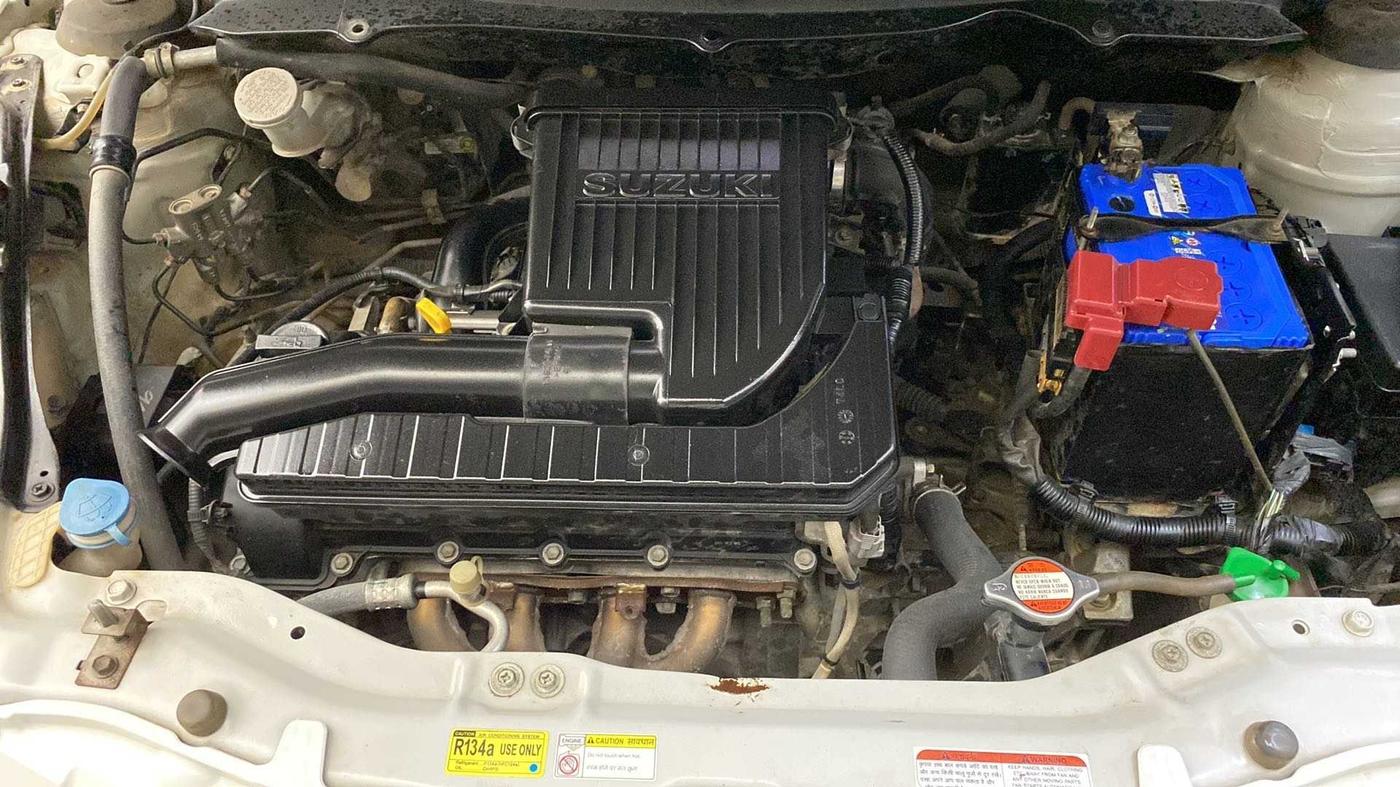 2016 Maruti Swift LXI (O), Petrol, Manual, 69,235 km, Open Bonet