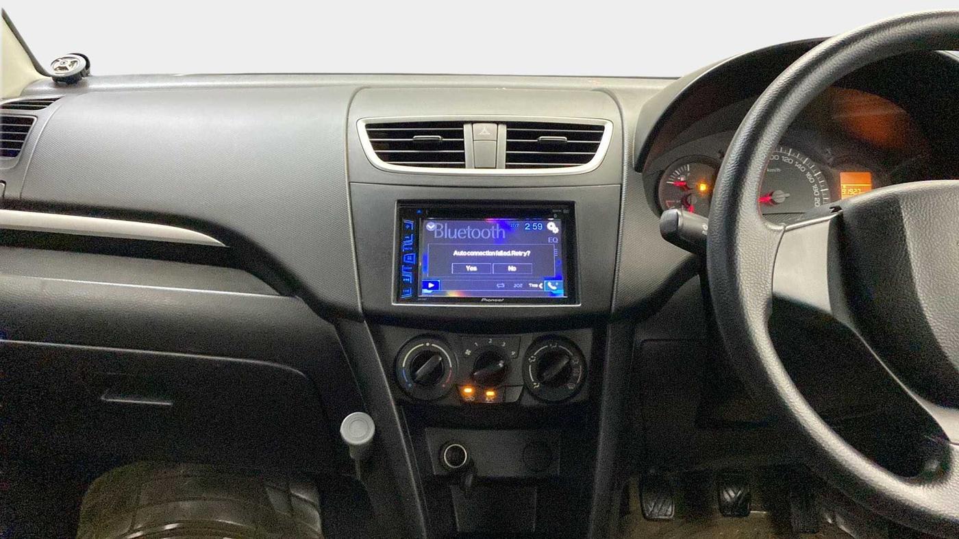 2016 Maruti Swift LXI (O), Petrol, Manual, 69,235 km, Air Conditioner