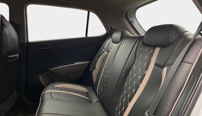 2018 Hyundai Grand i10 MAGNA AT 1.2 KAPPA VTVT, Petrol, Automatic, 28,911 km, Right Side Rear Door Cabin