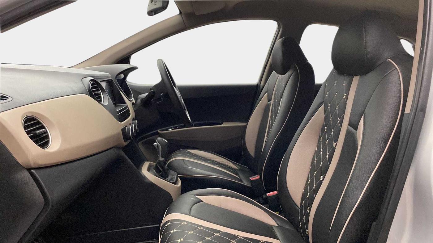 2018 Hyundai Grand i10 MAGNA AT 1.2 KAPPA VTVT, Petrol, Automatic, 28,911 km, Right Side Front Door Cabin