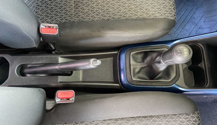2022 Maruti IGNIS SIGMA 1.2, Petrol, Manual, 16,808 km, Gear Lever
