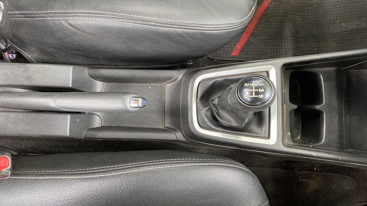 2020 Maruti Swift VXI, Petrol, Manual, 49,583 km, Gear Lever