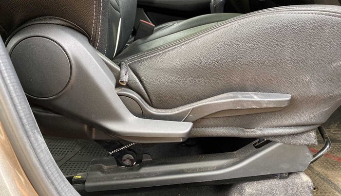 2020 Maruti Swift VXI, Petrol, Manual, 49,583 km, Driver Side Adjustment Panel