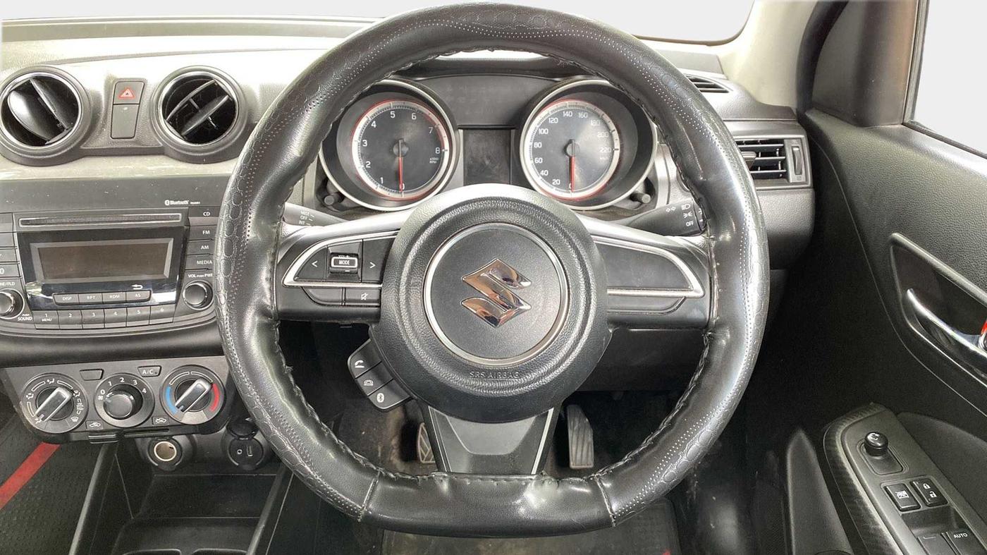 2020 Maruti Swift VXI, Petrol, Manual, 49,583 km, Steering Wheel Close Up