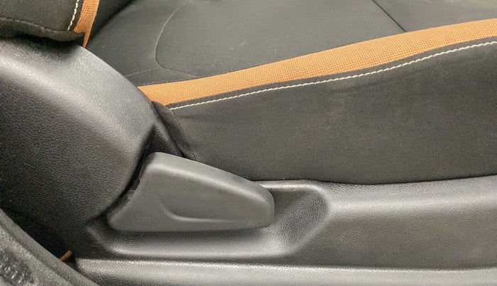 2020 Renault Kwid CLIMBER 1.0 (O), Petrol, Manual, 11,812 km, Driver Side Adjustment Panel