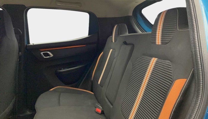 2020 Renault Kwid CLIMBER 1.0 (O), Petrol, Manual, 11,812 km, Right Side Rear Door Cabin