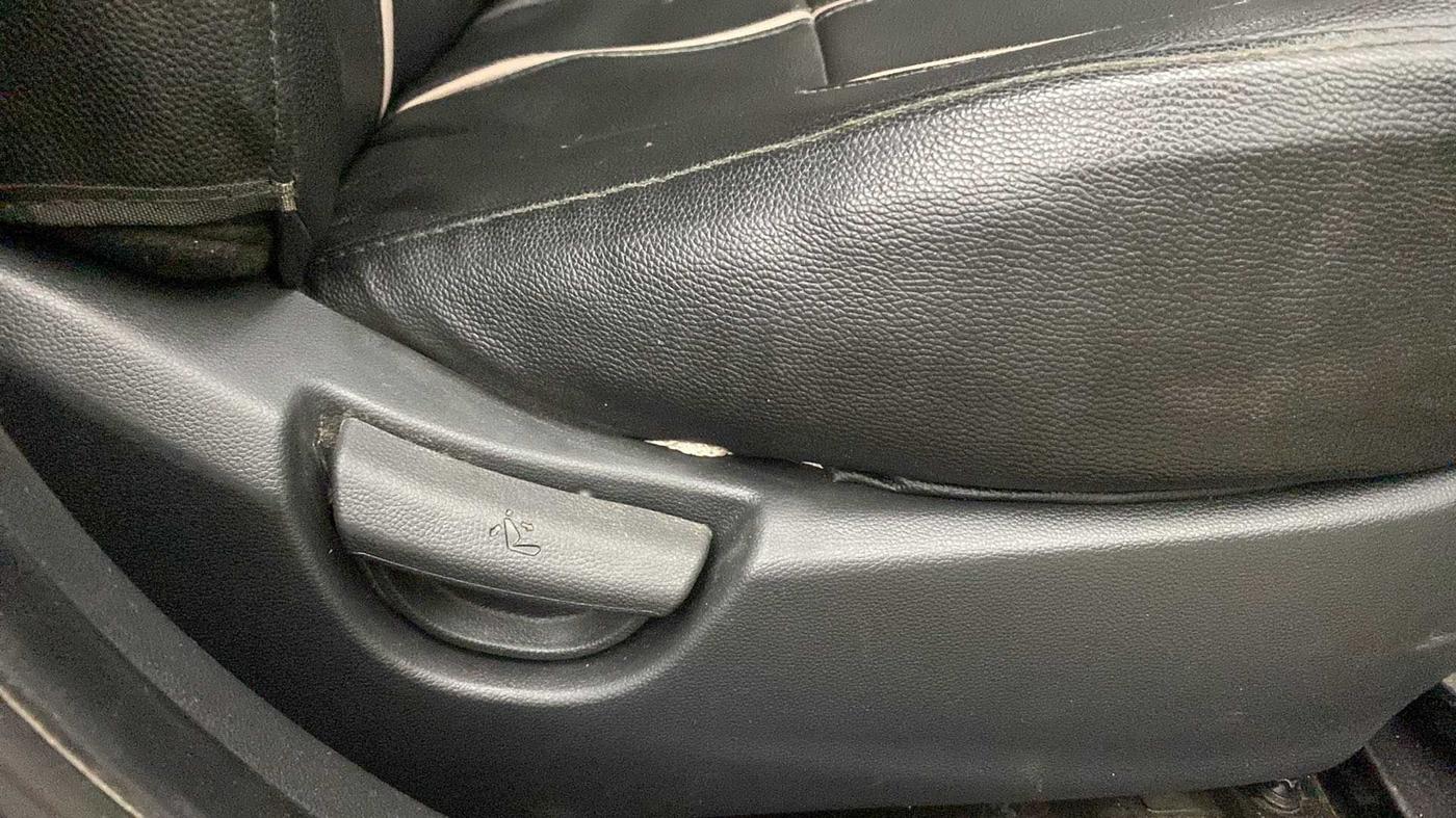 2018 Hyundai Grand i10 SPORTZ 1.2 KAPPA VTVT, Petrol, Manual, 75,742 km, Driver Side Adjustment Panel