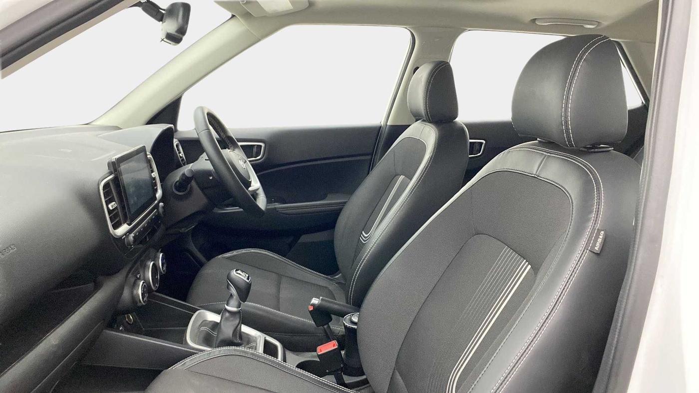 2020 Hyundai VENUE SX 1.0 (O) TURBO IMT, Petrol, Manual, 47,544 km, Right Side Front Door Cabin