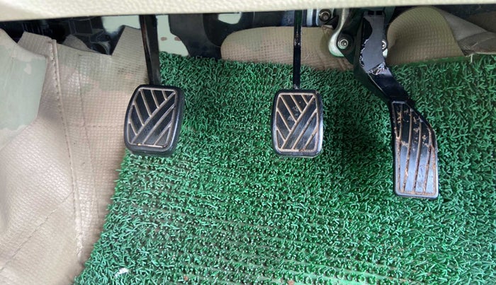 2015 Maruti Swift Dzire VXI, Petrol, Manual, 28,996 km, Pedals