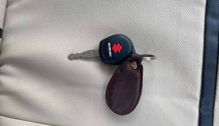2018 Maruti Dzire VXI, Petrol, Manual, 52,395 km, Key Close Up