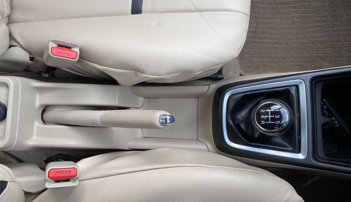 2018 Maruti Dzire VXI, Petrol, Manual, 52,395 km, Gear Lever