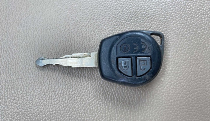 2018 Maruti Dzire VXI AMT, Petrol, Automatic, 86,837 km, Key Close Up