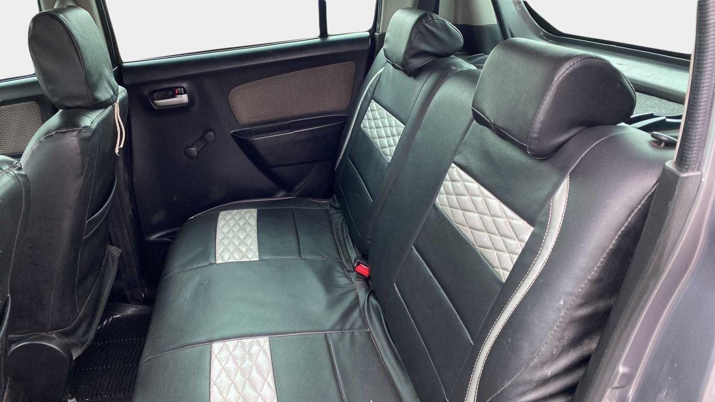 2014 Maruti Wagon R 1.0 LXI, Petrol, Manual, 87,485 km, Right Side Rear Door Cabin