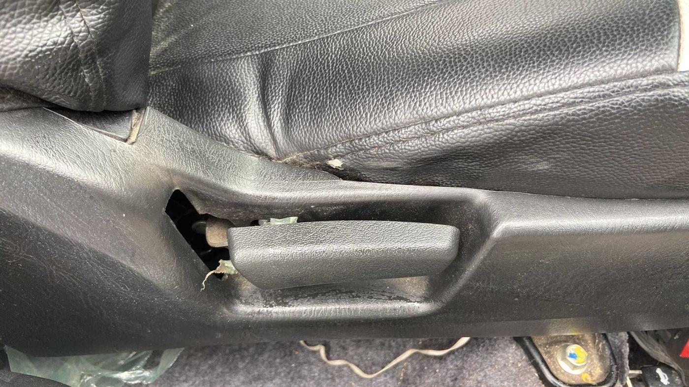 2019 Maruti Alto LXI, Petrol, Manual, 41,719 km, Driver Side Adjustment Panel