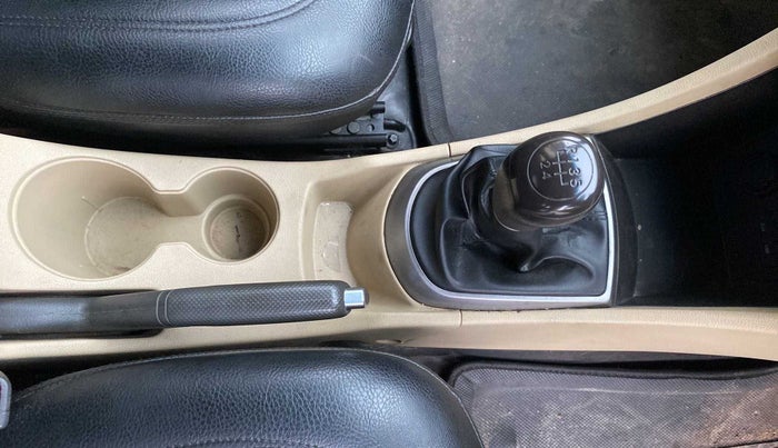 2016 Hyundai Verna 1.6 VTVT SX, Petrol, Manual, 63,670 km, Gear Lever