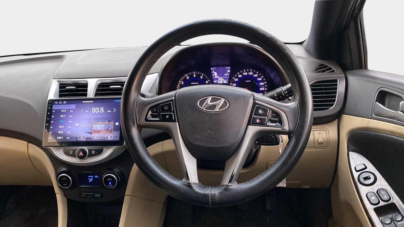 2016 Hyundai Verna 1.6 VTVT SX, Petrol, Manual, 63,670 km, Steering Wheel Close Up