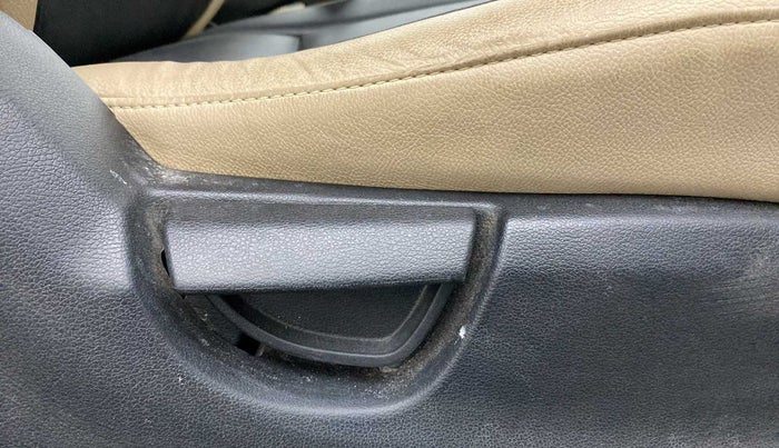 2019 Hyundai NEW SANTRO SPORTZ MT, Petrol, Manual, 40,380 km, Driver Side Adjustment Panel