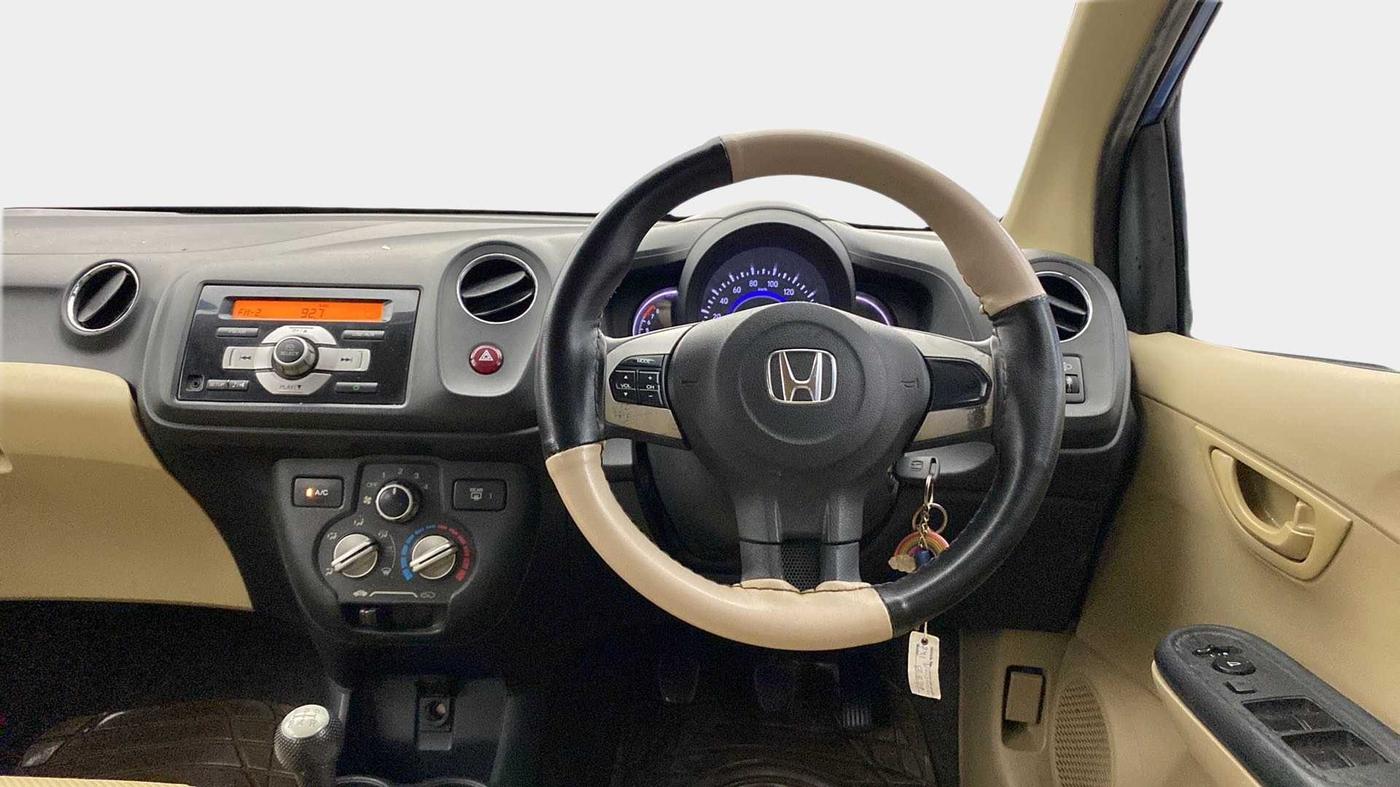 2015 Honda Brio S MT, Petrol, Manual, 97,786 km, Steering Wheel Close Up