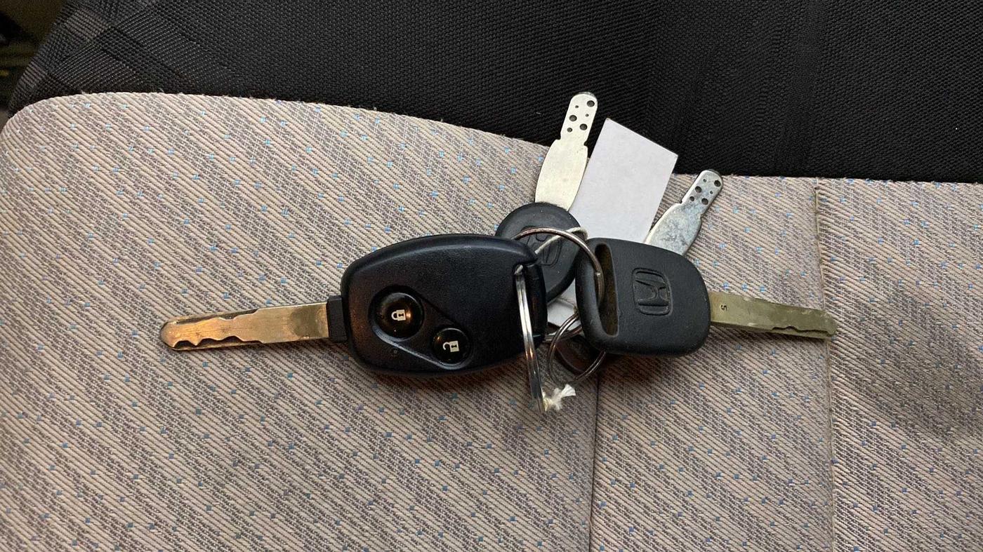 2015 Honda Brio S MT, Petrol, Manual, 34,057 km, Key Close Up