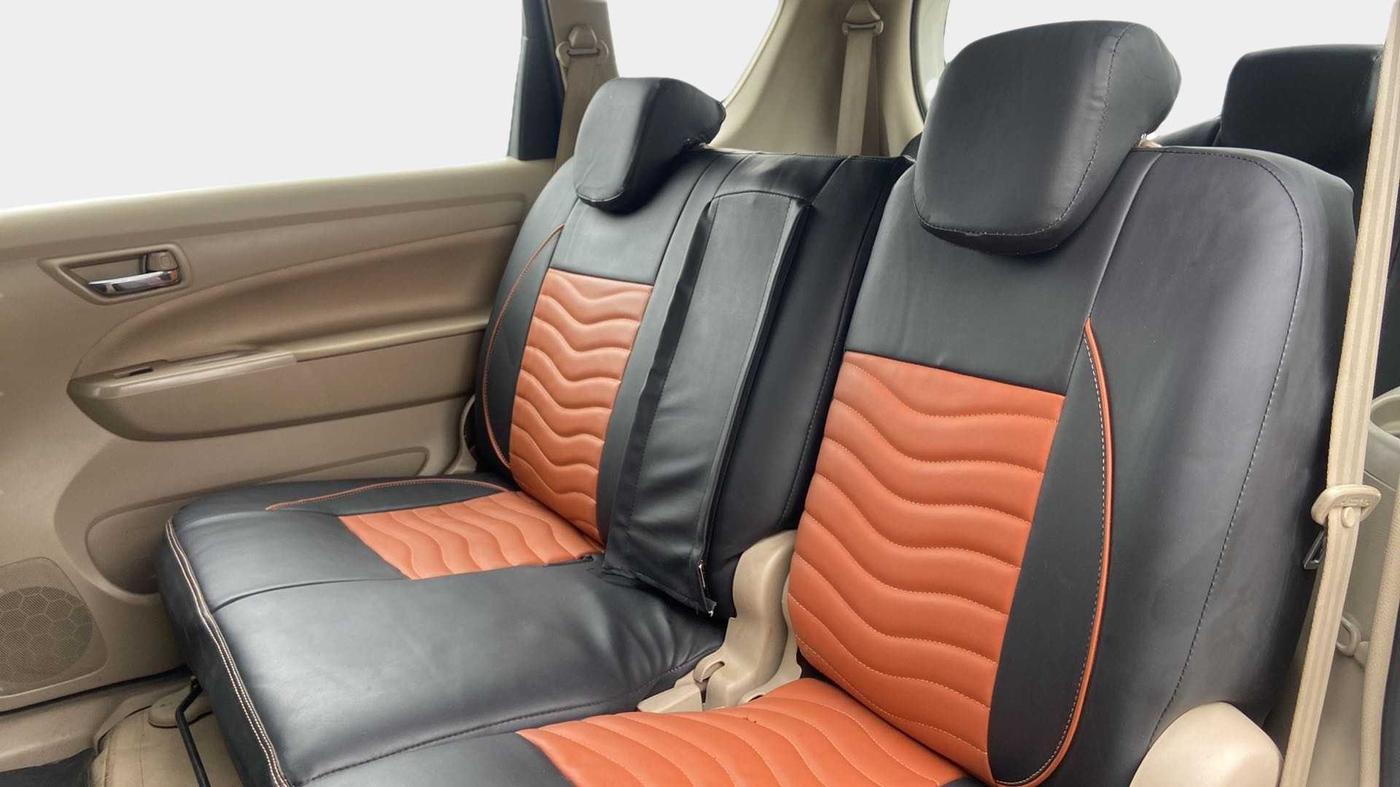2017 Maruti Ertiga ZDI + SHVS, Diesel, Manual, 82,318 km, Right Side Rear Door Cabin