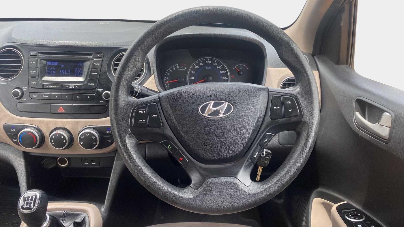 2015 Hyundai Grand i10 SPORTZ 1.2 KAPPA VTVT, Petrol, Manual, 36,438 km, Steering Wheel Close Up