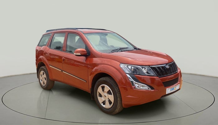 2017 Mahindra XUV500 W4, Diesel, Manual, 23,745 km, Right Front Diagonal