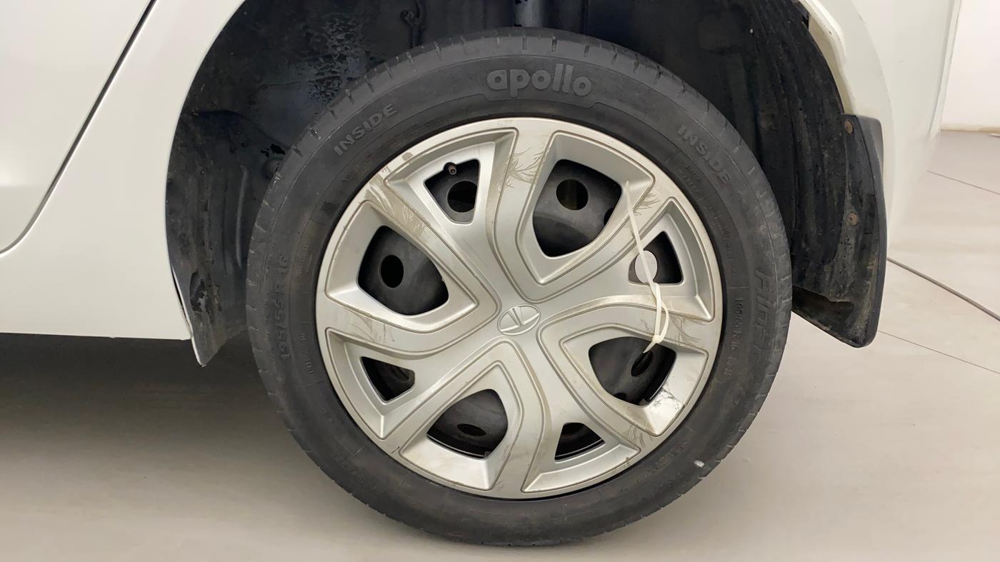 2022 Tata ALTROZ XT PETROL, Petrol, Manual, 16,320 km, Left Rear Wheel