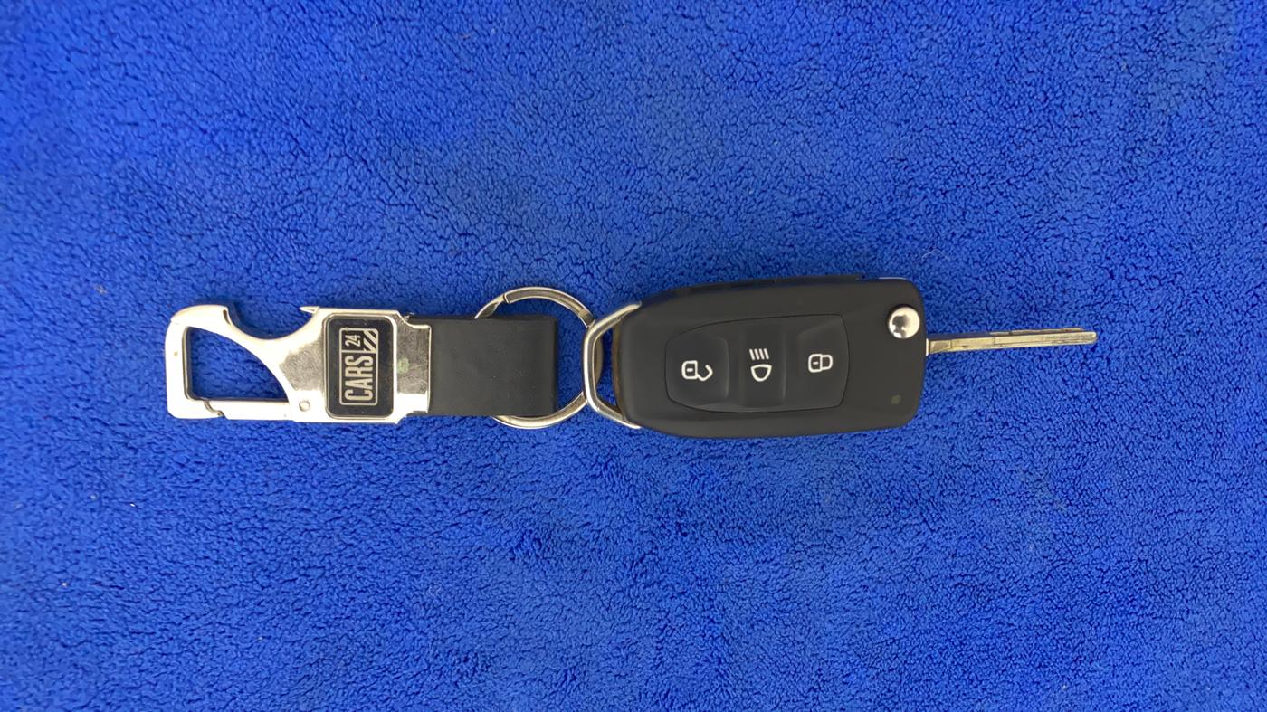 2022 Tata NEXON XM PLUS SUNROOF PETROL, Petrol, Manual, 12,086 km, Key Close Up