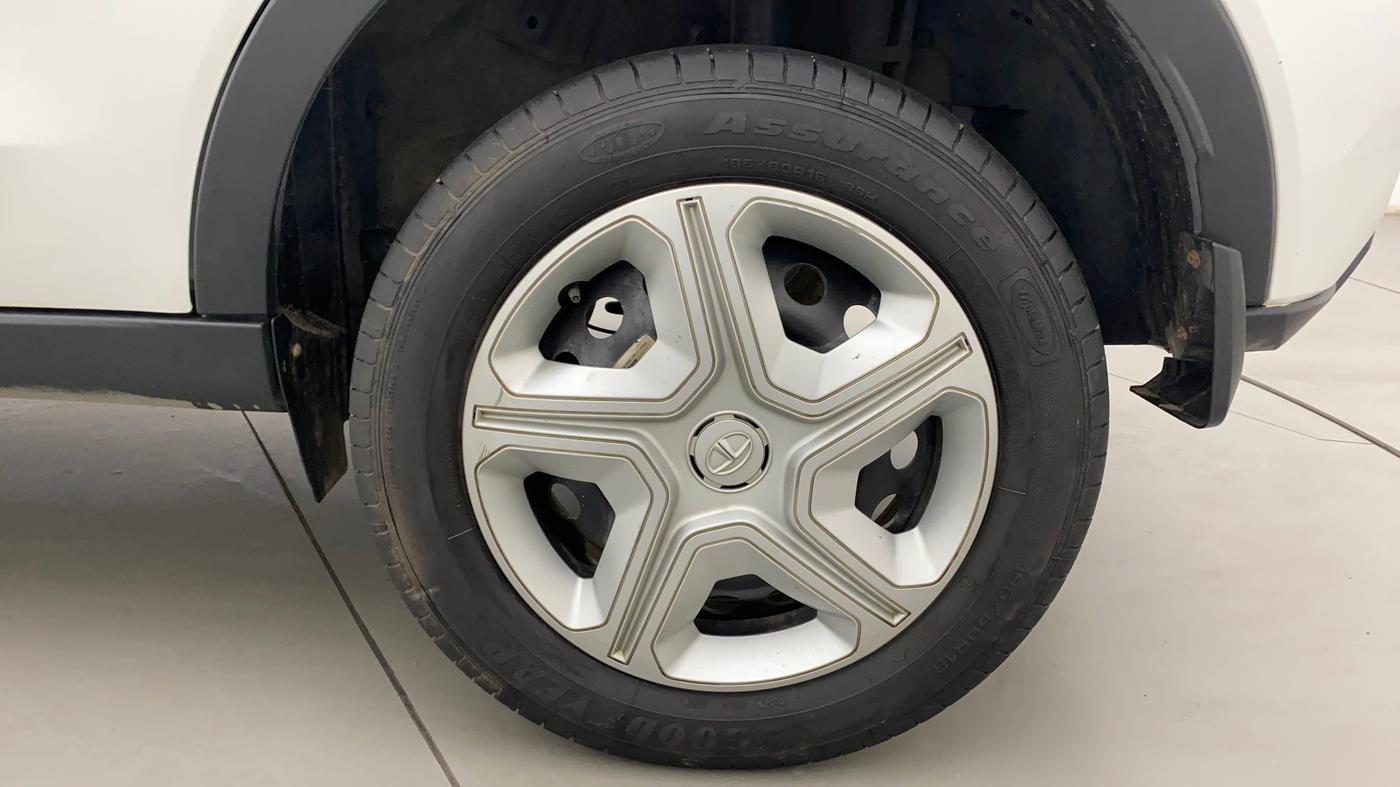 2022 Tata NEXON XM PLUS SUNROOF PETROL, Petrol, Manual, 12,086 km, Left Rear Wheel