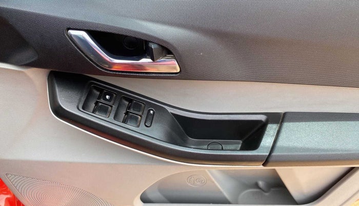 2021 Tata Tiago XZA PLUS DUAL TONE PETROL, Petrol, Automatic, 31,118 km, Driver Side Door Panels Control