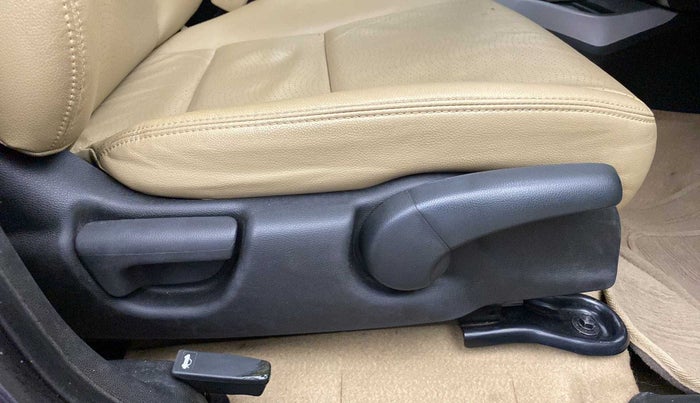 2016 Honda City 1.5L I-VTEC VX CVT, Petrol, Automatic, 30,591 km, Driver Side Adjustment Panel