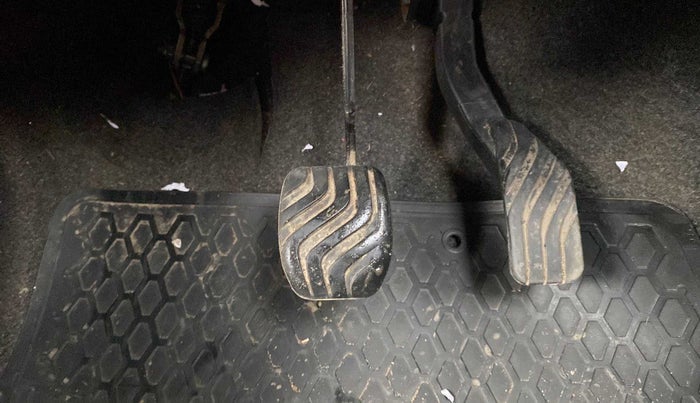 2018 Renault Kwid RXT 1.0 AMT, Petrol, Automatic, 35,797 km, Pedals