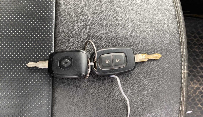 2018 Renault Kwid RXT 1.0 AMT, Petrol, Automatic, 35,797 km, Key Close Up