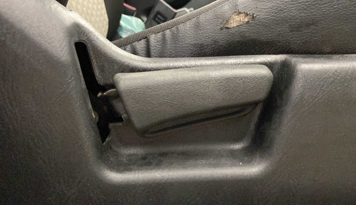 2022 Maruti Alto VXI, Petrol, Manual, 27,017 km, Driver Side Adjustment Panel