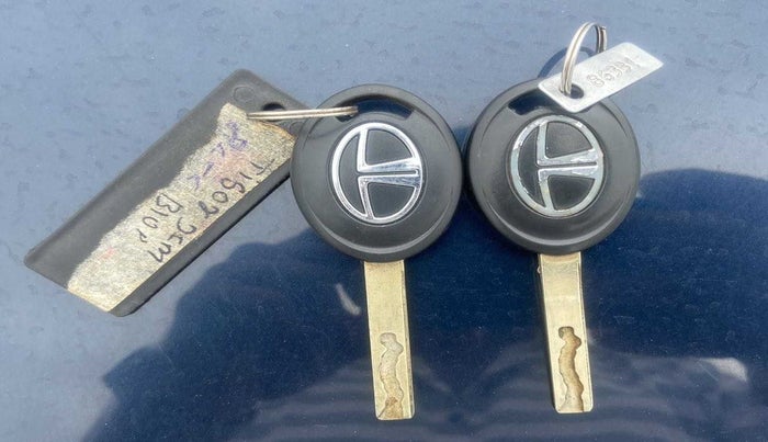 2022 Tata TIGOR XM PETROL, Petrol, Manual, 38,934 km, Key Close Up