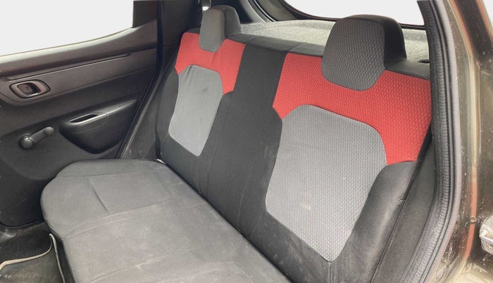 2017 Renault Kwid RXT 1.0 AMT (O), Petrol, Automatic, 33,191 km, Right Side Rear Door Cabin