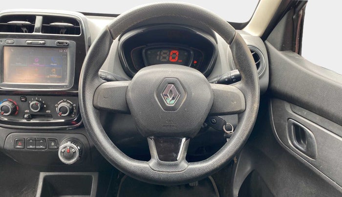 2017 Renault Kwid RXT 1.0 AMT (O), Petrol, Automatic, 33,191 km, Steering Wheel Close Up