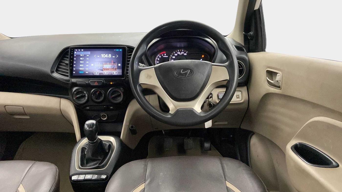 2018 Hyundai NEW SANTRO MAGNA CNG, CNG, Manual, 69,865 km, Steering Wheel Close Up