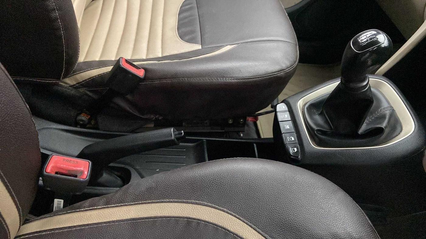 2018 Hyundai NEW SANTRO MAGNA CNG, CNG, Manual, 69,865 km, Gear Lever